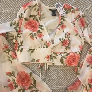 Flower print long sleeve crop top with tags sizeS